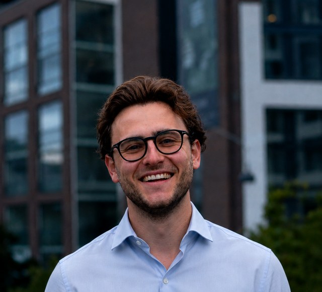 Nicolas Jäschke smiling outdoors